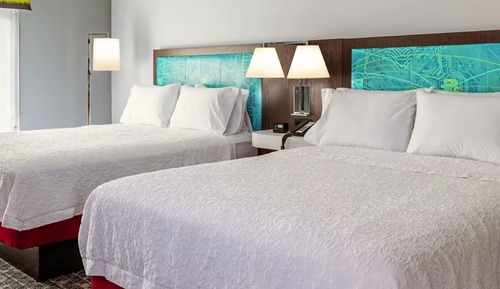 Habitación, 2 camas de matrimonio, accesible para personas con discapacidad, bañera