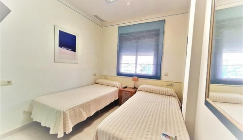 Habitación básica doble de uso individual, 2 camas individuales