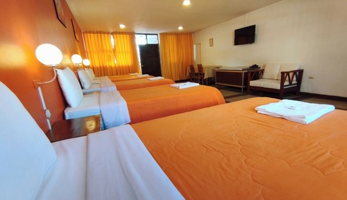 Habitación cuádruple estándar