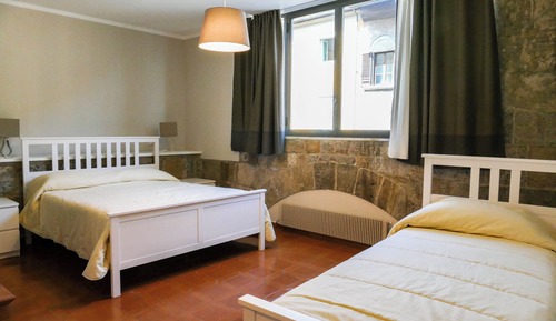 Habitación triple, baño privado