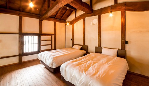 Habitación tradicional con 2 camas individuales