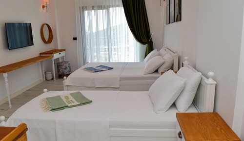 Habitación triple Deluxe, balcón, vistas al mar