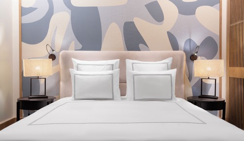 Junior Suite with Courtyard View