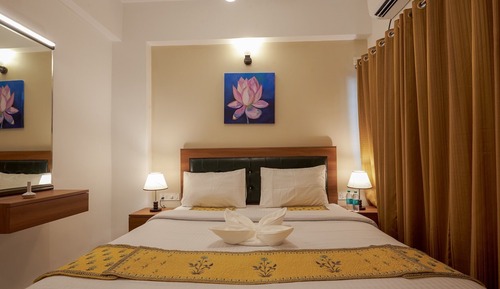1 Bedroom Apartment with Sit-Out