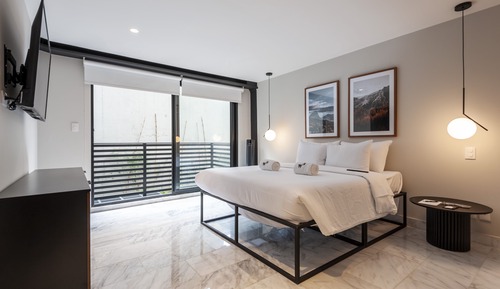 Apartamento, 3 habitaciones, balcón (102)