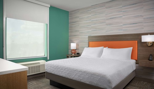 Suite, 1 cama de matrimonio grande, accesible para personas con discapacidad (Roll-In Shower)