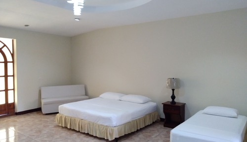 Habitación cuádruple estándar
