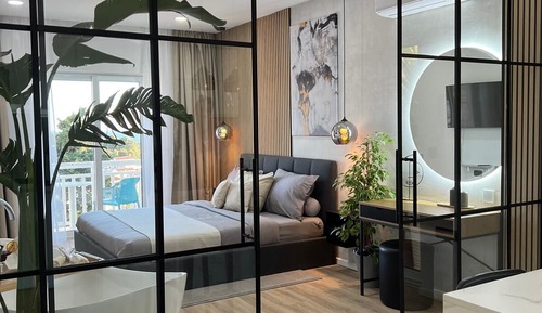 Suite estudio exclusiva, bañera, vistas parciales al mar