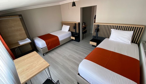 Habitación con 2 camas individuales
