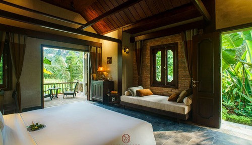 Lua House (King Bed or Twin Beds)