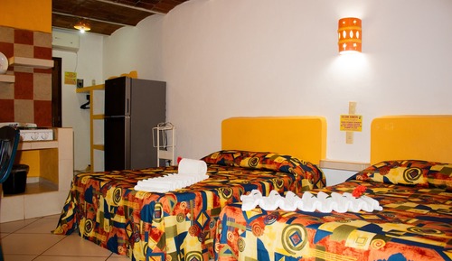 Habitación cuádruple económica, cocina básica