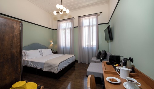 Deluxe Suite w Old Town View