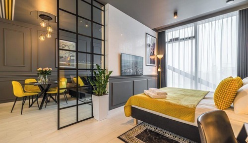 Apartamento clásico, 1 cama de matrimonio grande con sofá cama