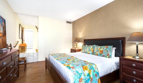 Apartamento, 2 habitaciones, lanai, vistas al jardín (KRO-Q102)
