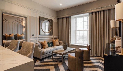 Suite Signature