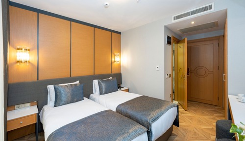 Habitación de lujo con 1 cama doble o 2 individuales, balcón