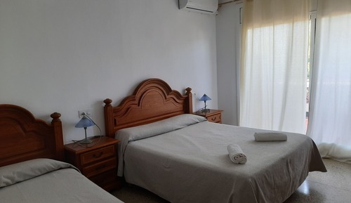 Habitación triple estándar, vistas al jardín