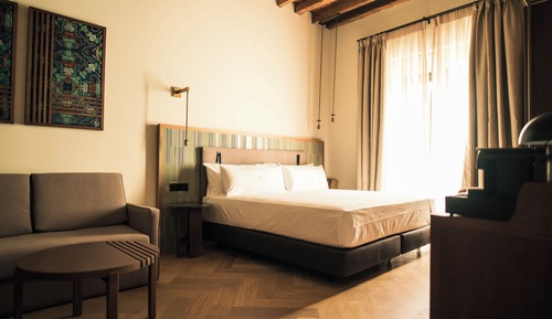 Habitación junior con 1 cama doble o 2 individuales