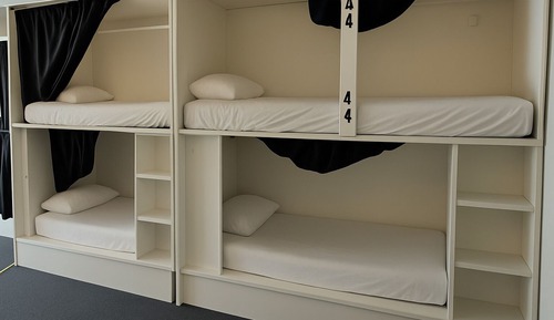 Dormitorio compartido básico (10 bunk beds, N1)