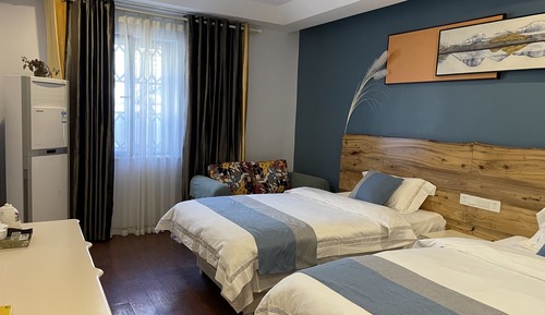 Habitación familiar con 1 cama doble o 2 individuales