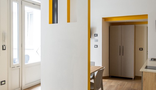 Estudio exclusivo, balcón, planta baja