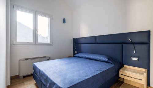Apartamento Club, 1 habitación, balcón, en esquina