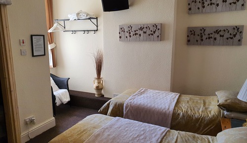 Habitación con 2 camas individuales