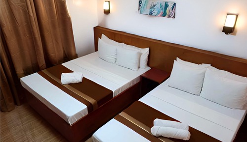 Habitación estándar, 2 camas dobles, no fumadores, planta baja