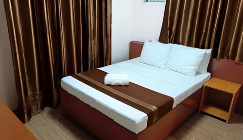 Habitación superior, 1 cama de matrimonio, no fumadores, planta baja