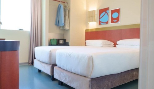 Habitación estándar con 1 cama doble o 2 individuales