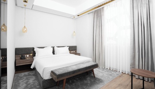 Habitación junior doble, 1 cama de matrimonio grande, baño privado