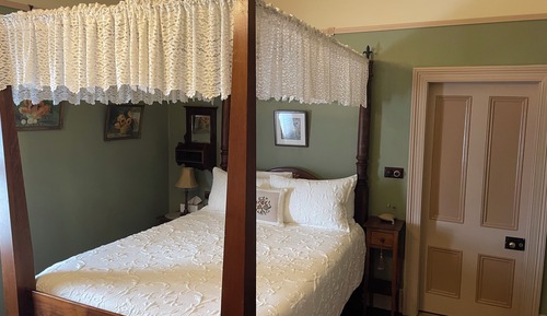 Habitación superior, 1 cama de matrimonio, baño privado