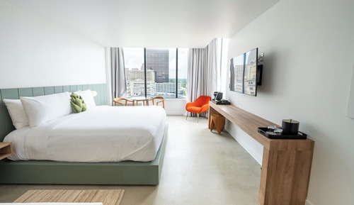 Deluxe King Room