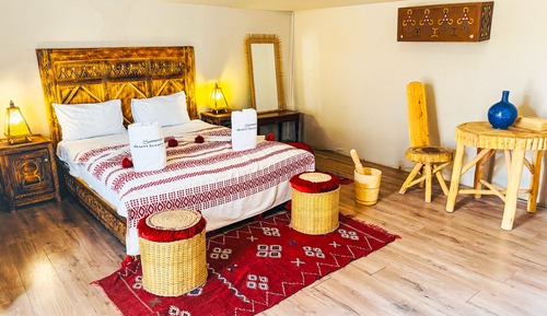 Habitación estándar con 1 cama doble o 2 individuales
