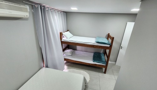 Habitación familiar doble, baño privado