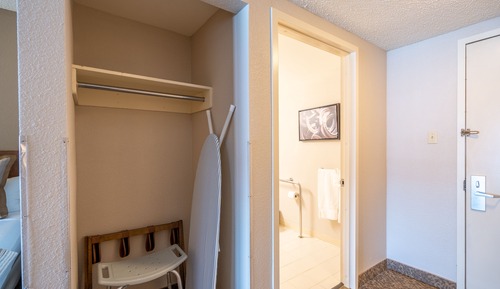 Habitación doble, 2 camas dobles, accesible para personas con discapacidad