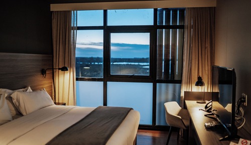 Suite estándar, varias camas, vistas al río
