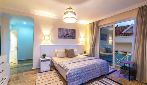 Habitación superior con 1 cama doble o 2 individuales, 1 habitación, vistas al mar