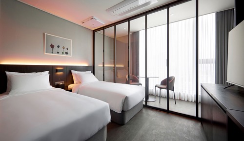 Deluxe Twin Room - Same day deal