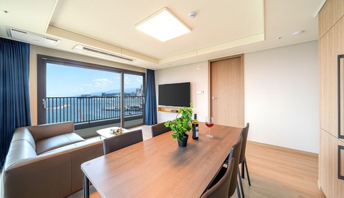 Panorama Ocean View Grand Suite Family