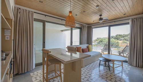Suite, no fumadores, piscina privada