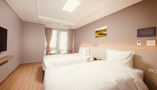 [Eco Plan - Non refundable] Deluxe Twin Room (No Cleaning Service Included during stay)