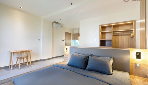 Apartamento panorámico, 1 cama de matrimonio grande, acceso a la piscina, vistas al mar