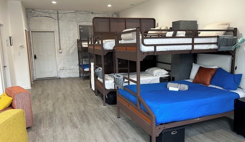 Dormitorio compartido tradicional, dormitorio mixto