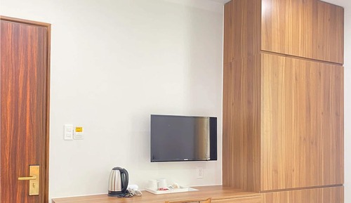 Habitación superior, 1 cama de matrimonio grande, bañera, vistas a la ciudad