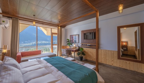 Habitación superior, balcón, vistas a la montaña