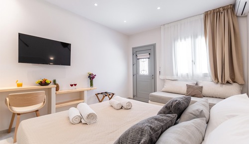 Suite estudio Confort, 1 cama de matrimonio con sofá cama