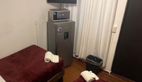Habitación económica doble, varias camas, no fumadores, baño compartido