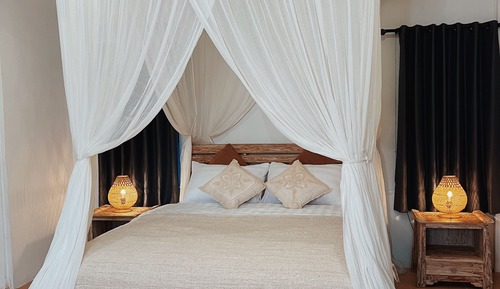 Habitación Confort doble, 1 cama de matrimonio grande, vistas a la piscina