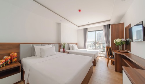 Habitación Deluxe con 2 camas individuales, 2 camas de matrimonio, balcón